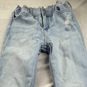 Abercrombie & Fitch blue high-waisted flare jeans #denim #highwaisted